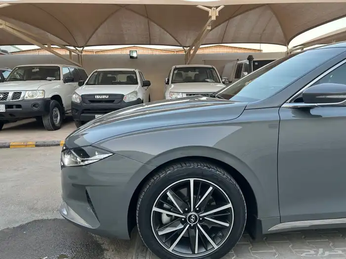 ازيرا 2023 سمارت 6سلندر نظيف جدا لدى قمة الاطلال 30
