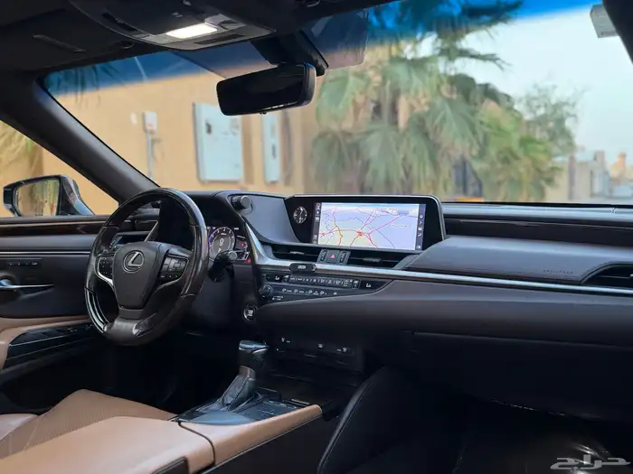 لكزس ES350 2020 بحالة الوكالة 19