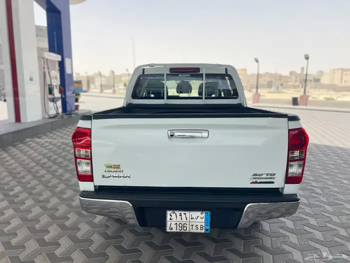 ايسوزو ديماكس 2020 فل نظيف .. 5