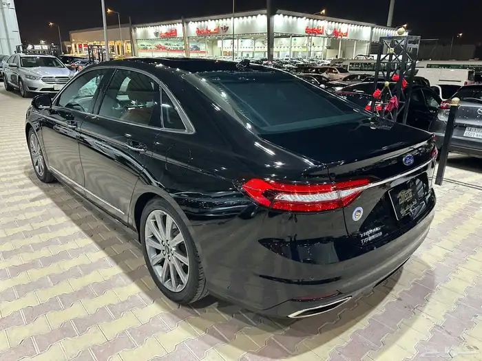 فورد تورس تيتانيوم موديل 2022 فل كامل نظيفة جدا 31