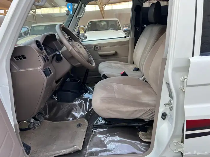 شاص 2016 ديزل غمارتين عداد 99.000 نظيف جدا لدى قمة الاطلال 44