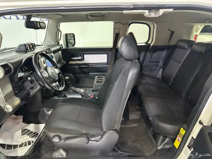 تويوتا اف جي 2010 سعودي 13