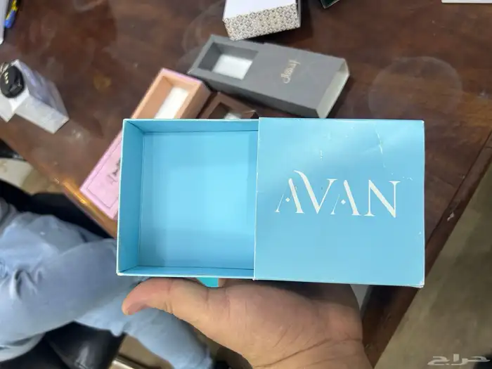 اكياس للعبايات ليبل قماش تطريز ورق تغليف كروت لوقو جلد 29