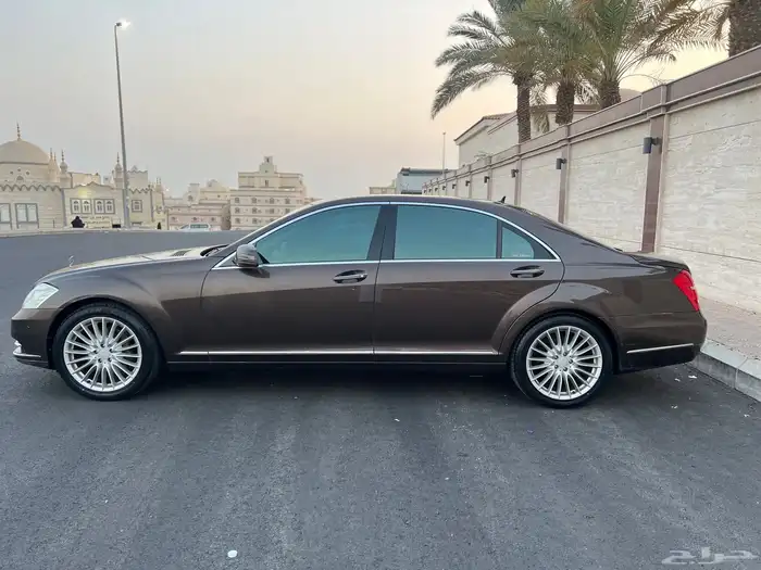 مرسيدس s300 مديل 2011 5