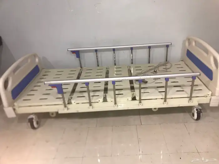 سرير طبي كهربائي سرير مستشفى كرسي كهربائي متحرك لكبار السن 2