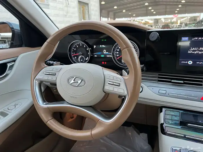 ازيرا 2023 سمارت 6سلندر نظيف جدا لدى قمة الاطلال 49