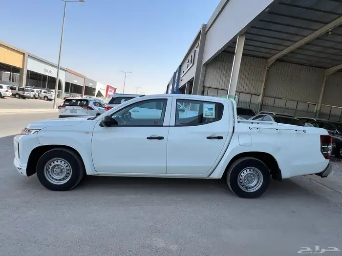 ميتسوبيشي L200 غمارتين 2022 بنزين 6