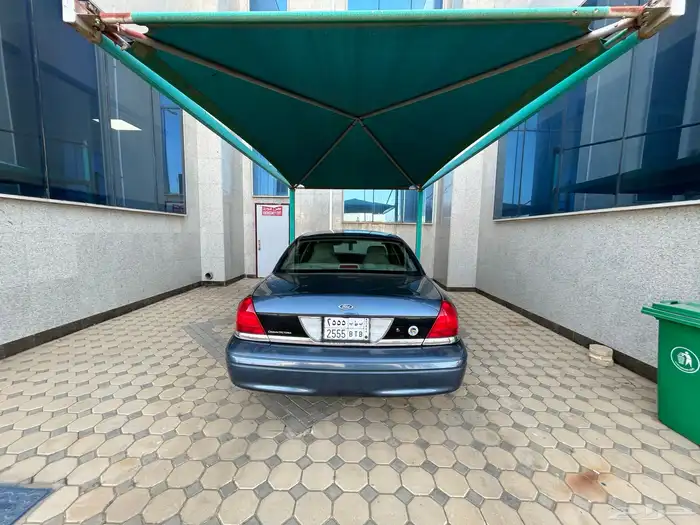 فورد كروان فكتوريا 2011 سعودي ماشي 124 الف للبيع 12