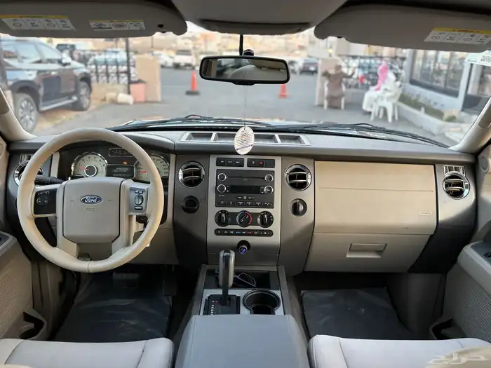 فورد اكسبديشن 2013 13