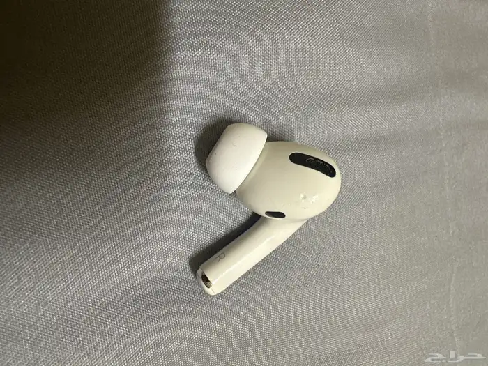 سماعة يمين ايربودز برو 1 شبه جديدة وبيت سماعات ايربودز برو 2 0