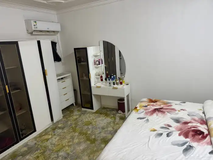 اثاث مكيفات ومطابخ ونوم نوم ومساند للبيع 1