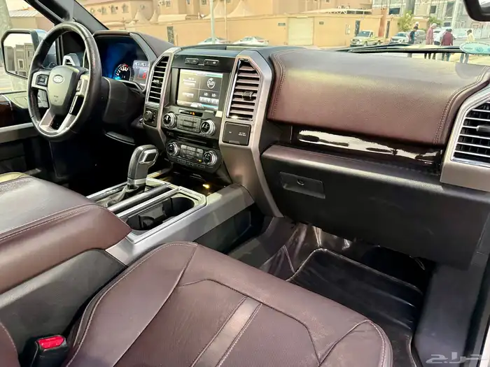 فورد F-150 بلاتنيوم مخزن شبة جديد 29