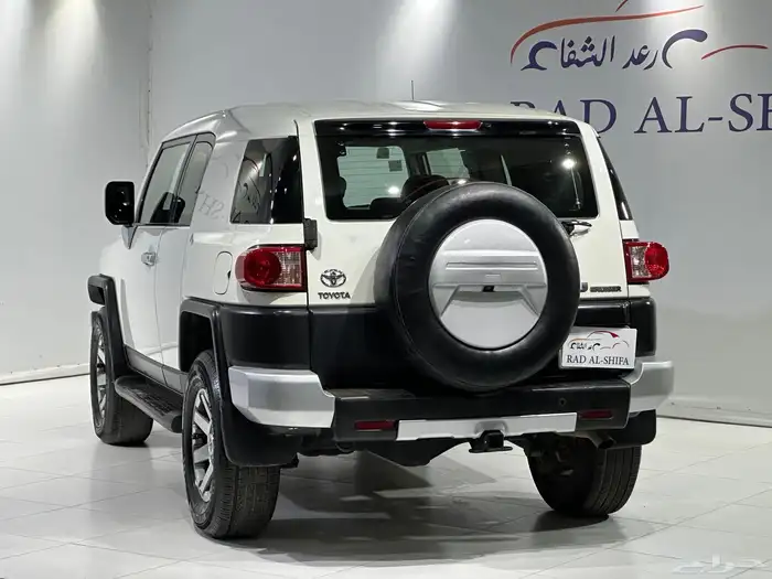 تويوتا اف جي 2010 سعودي 8