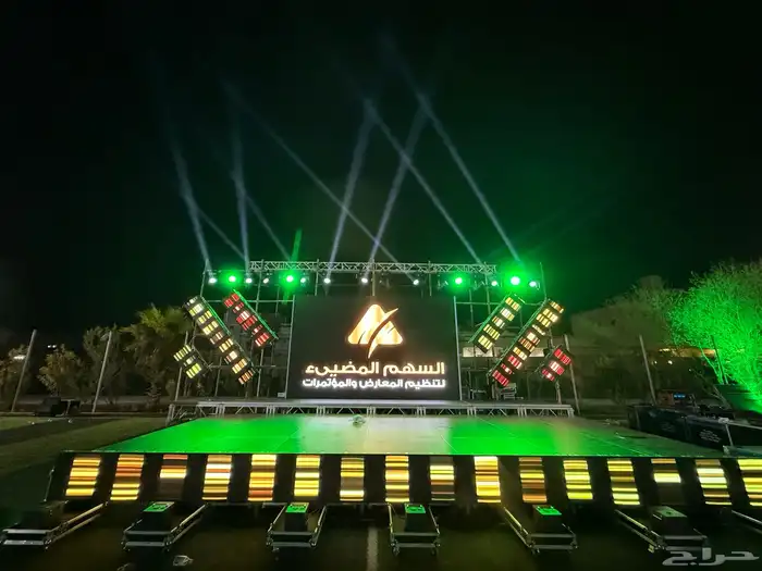 للبيع شاشة ليد p3 ان دور 40 متر بكامل اغراضها 2