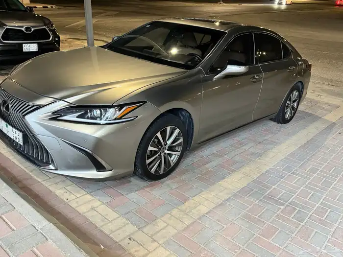 لكزس ES 250 2021 3