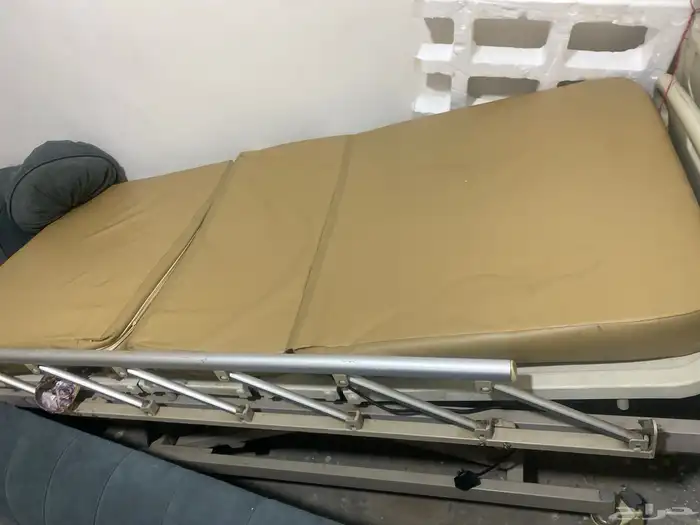 سرير طبي 2