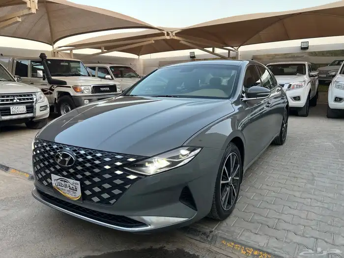 ازيرا 2023 سمارت 6سلندر نظيف جدا لدى قمة الاطلال 29