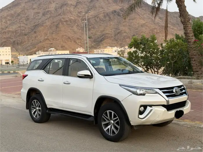 فورتشنر 2016 بدي وكاله 6سلندر اول مالك VX2شنطه كهرب 4