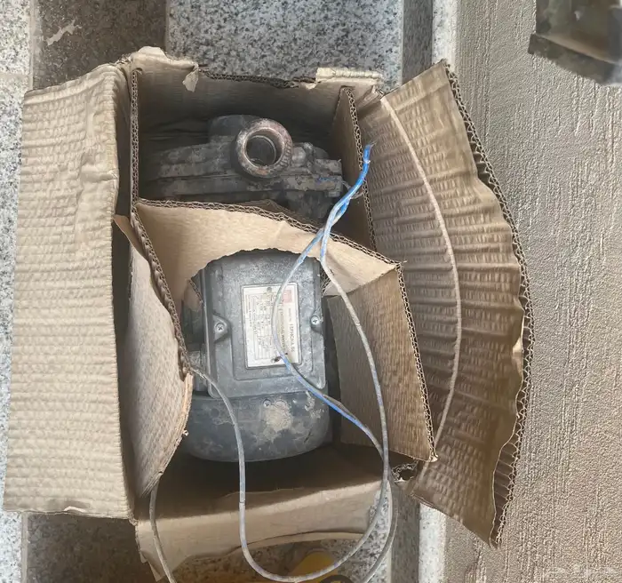 3 دينمو للبيع واحد اندنوسي 2 إيطالي على المنظور 0