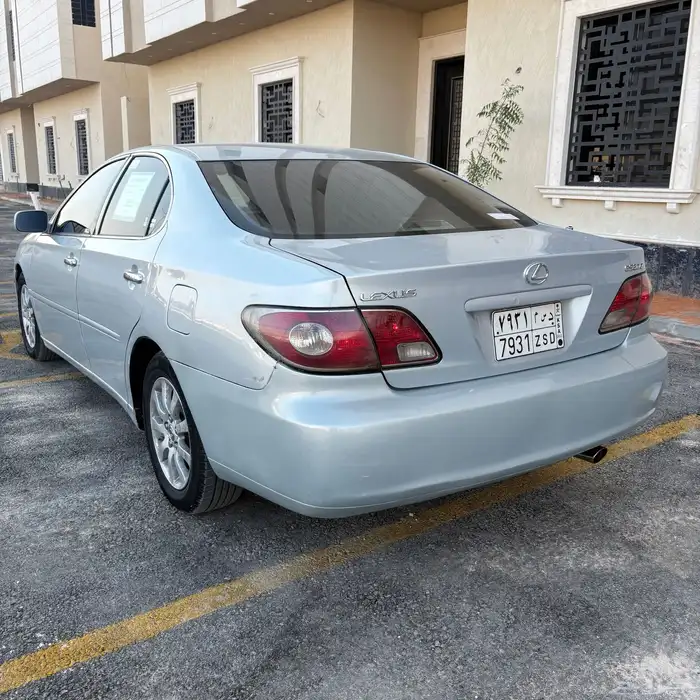 لكزس ES300 موديل 2003 نظيفة 3