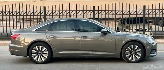 اودي 2022 A6 ( نص فل ) 4