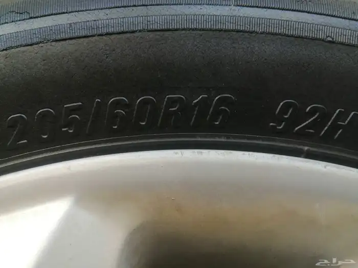 جنوط مع كفرات للبيع 3