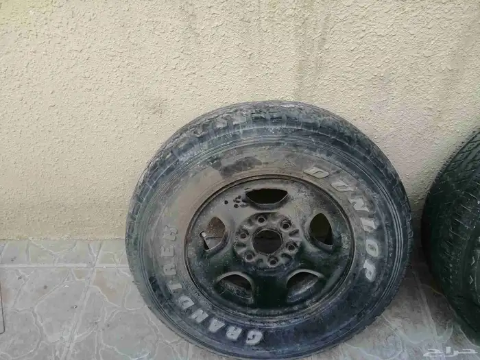 جنوط مع كفرات للبيع 0