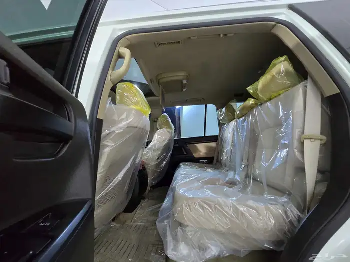 لاندكروزر فل كامل 2011 7