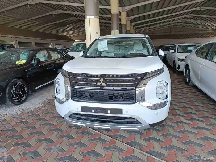 ميتسوبيشي اوتلاندر 0