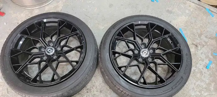 جنوط رياضيه مستخدم نضيف معا كفرات شبه جديد مقاس 19 و18 5