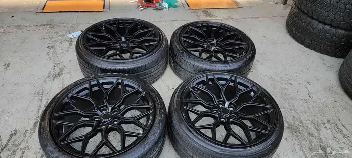 جنوط رياضيه مستخدم نضيف معا كفرات شبه جديد مقاس 19 و18 6