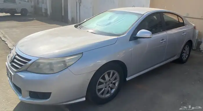 سيارة رينو 2012 0