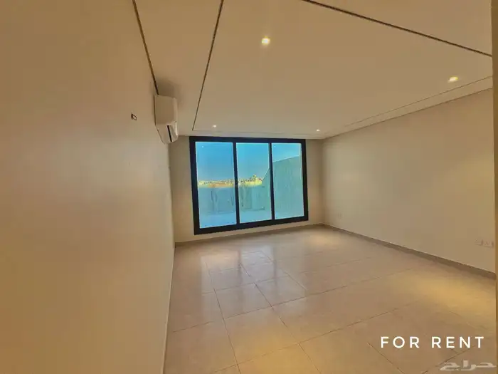 للإيجار ملحق استديو بسطح مستقل 0