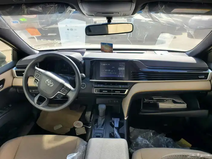 كامري 2025 E ستاندر أبيض 8