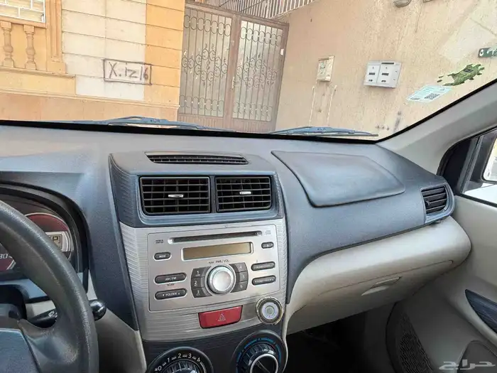 تويوتا افانزا 2015 4