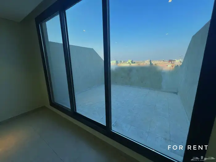 للإيجار ملحق استديو بسطح مستقل 2