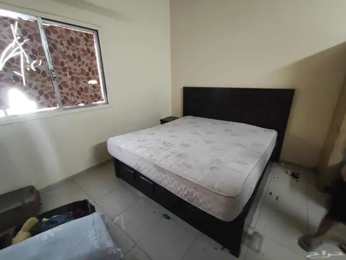 اثاث للبيع غرفه نوع كامله عدا الدولاب و 2 سرير اطفال و دولاب 3