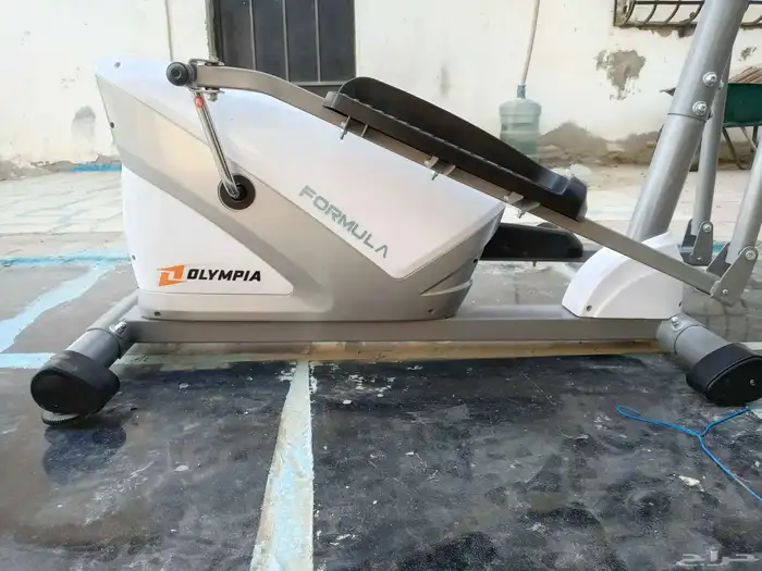 دراجه رياضيه Olympia مغناطيسية بجميع ملحقاتها الرياضية 3