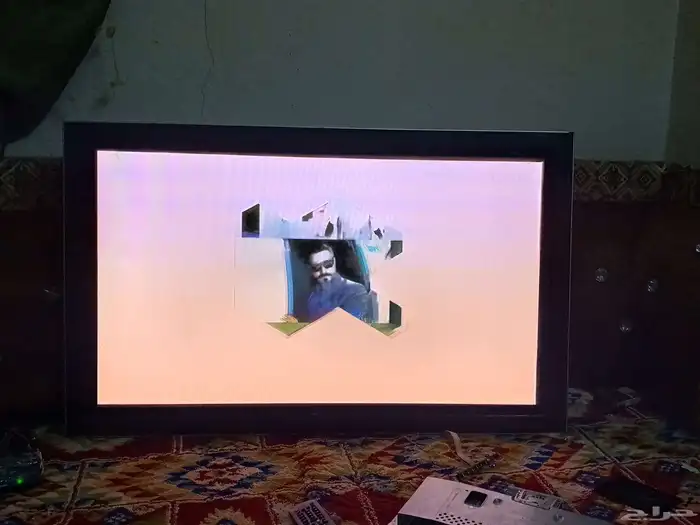 شاشه عادي للبيع 1