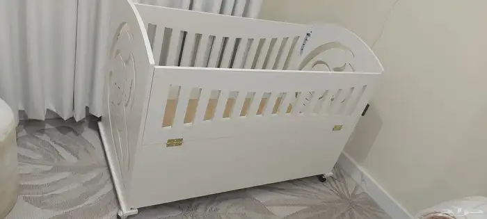 سرير اطفال 0