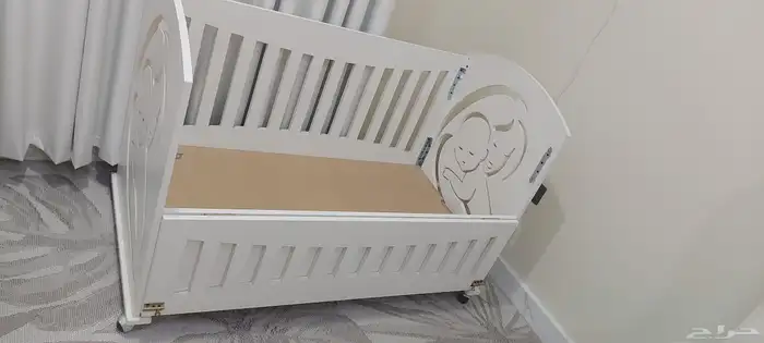 سرير اطفال 1