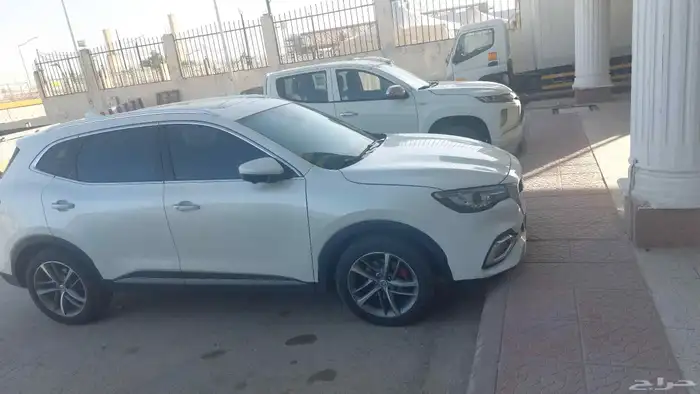 ام جى HS 5
