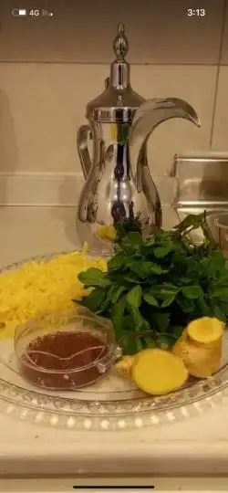 ضيافه عسير تقدم القهوه السعوديه الملكية وشاهي و نعناع 11