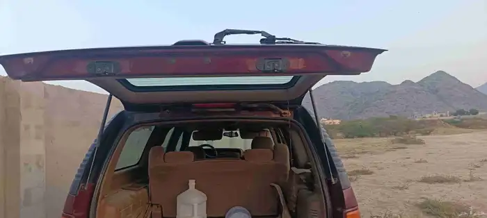 اعرض لكم جيمس موديل 2000 نظيفه ولا فيها شيء الا تكتيم فيها 4