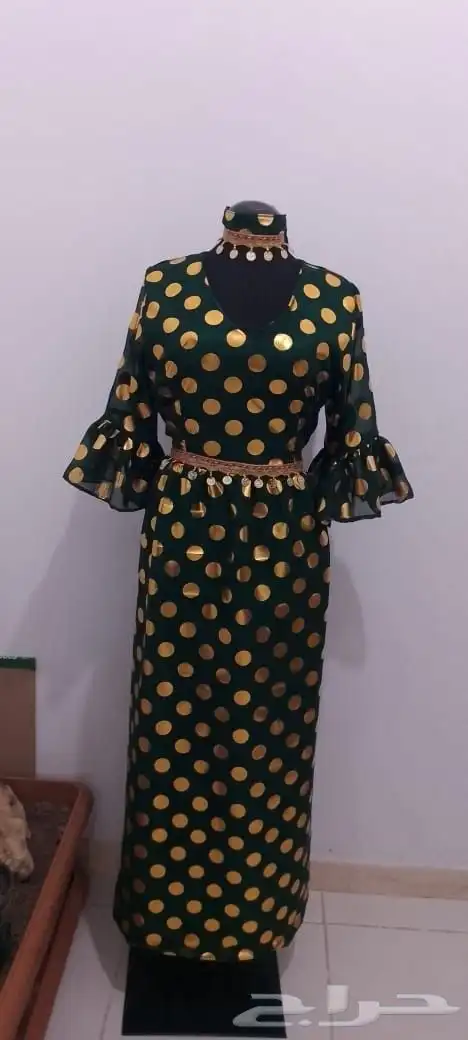خياطة ومصممة ازياء نسائيه في الباحه 2