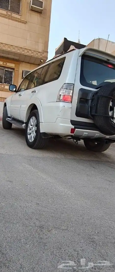 باجيرو موديل 2013 السيارة مجددة ومفحوصه السوم 25 الف 3