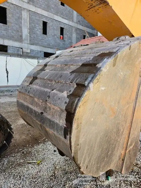 باكيت امريكي شركة(case) مقاس 110 للبيع نظيف للتواصل واتس اب 7