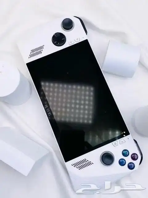 جهاز العاب محمول نظيف معه كرتونه والشاحن 1