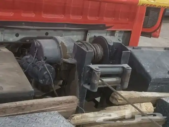 للبيع صندوق سطحه (5.65 2.20) وونش 2