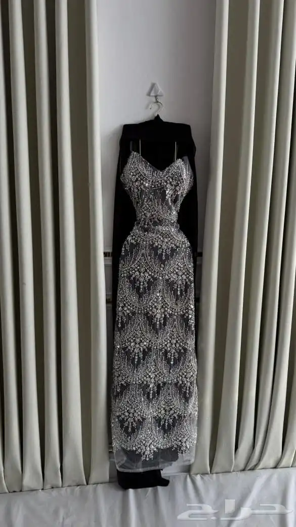 فساتين مناسبات حديثه نشحن لكافة مرن المملكة وخدمة توصيل للبي 8